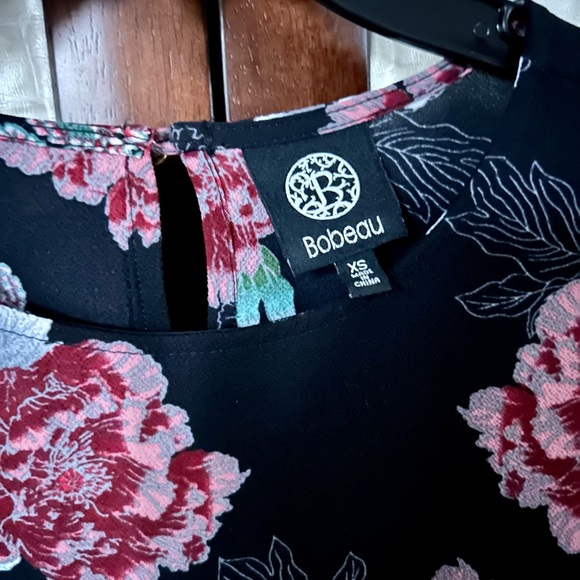 Womens blouse by bobeau - Picture 3 of 6